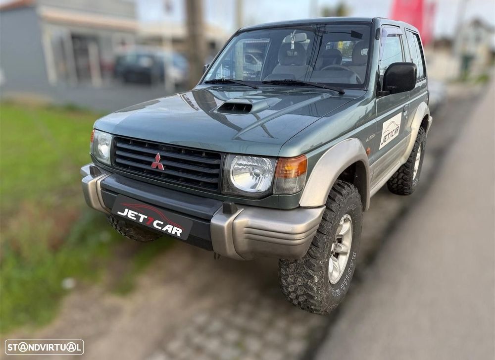 Mitsubishi Pajero 2.5 TDi GLX - 1