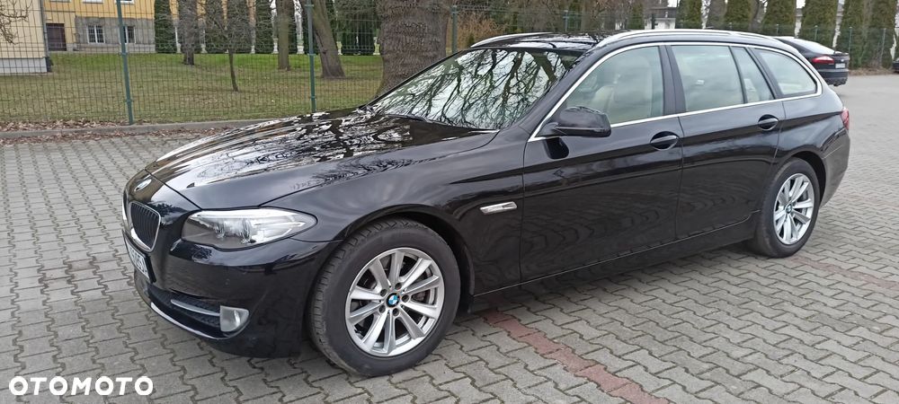 BMW Seria 5 520i Luxury Line - 2