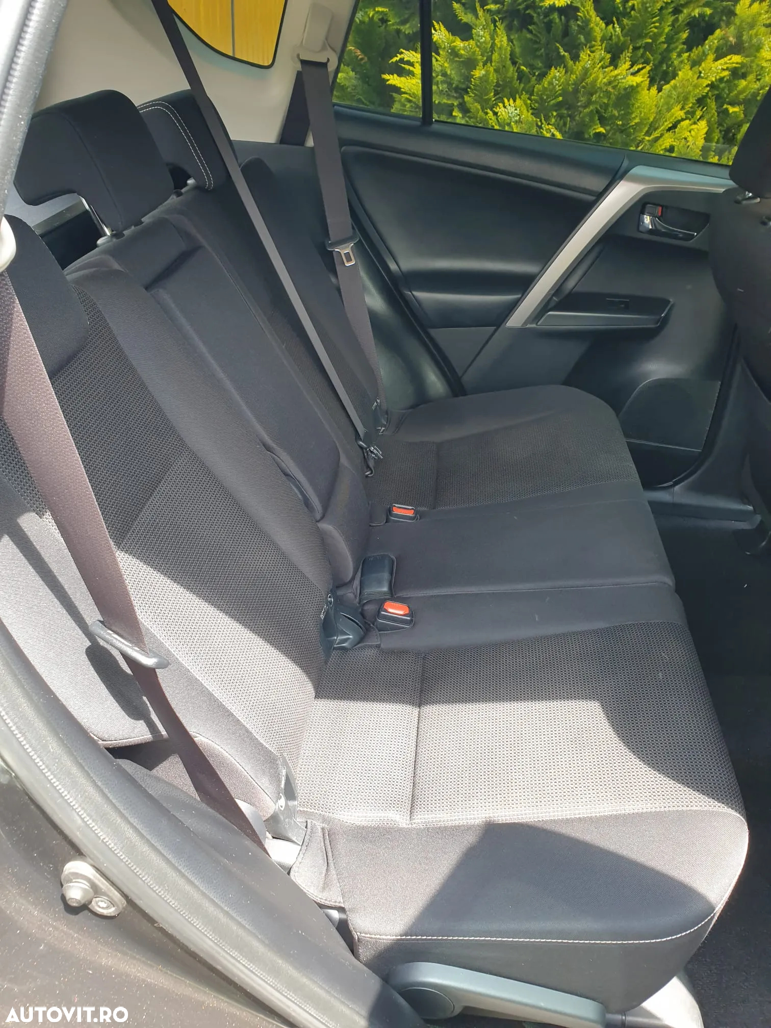Toyota RAV4 - 10