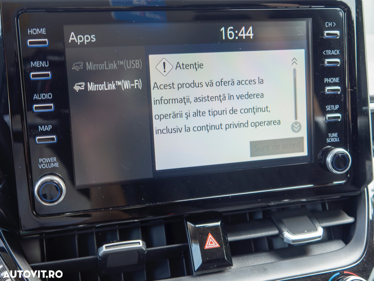 Toyota Corolla Sedan 1.8 HEV Business - 32