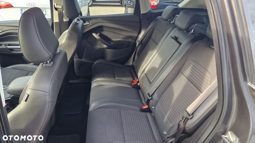 Ford Kuga 2.0 TDCi 4x4 Titanium - 21