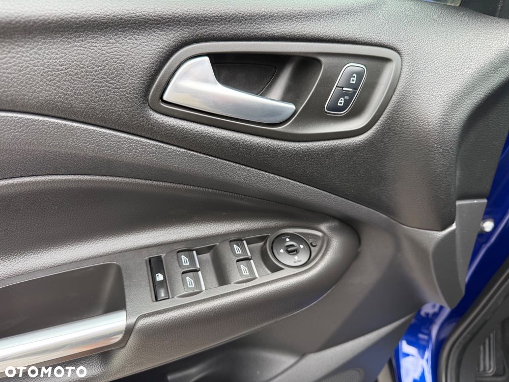 Ford Kuga 1.5 EcoBoost 2x4 Cool & Connect - 14