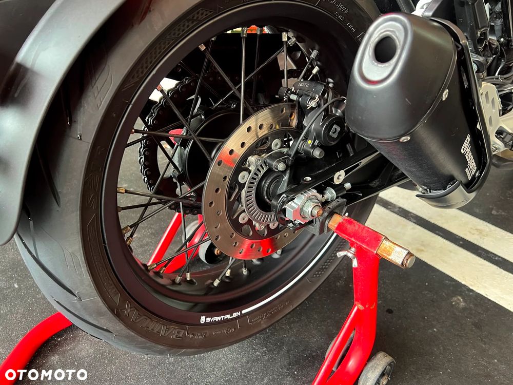 Husqvarna Svartpilen - 13