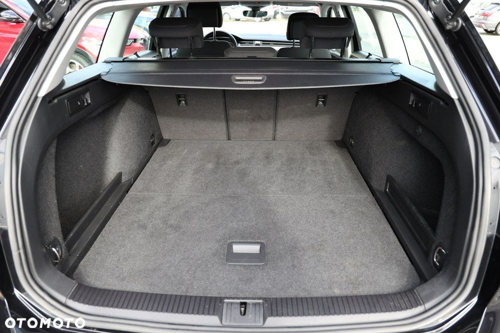 Volkswagen Passat - 28