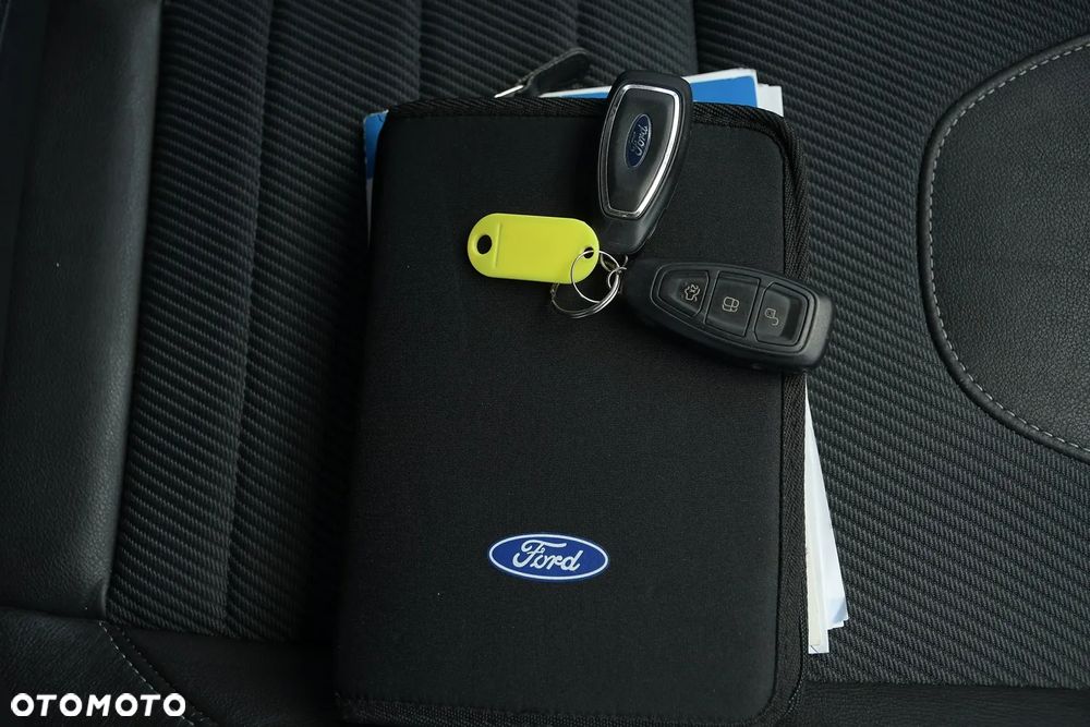 Ford Kuga 2.0 TDCi 4WD Titanium Plus - 40
