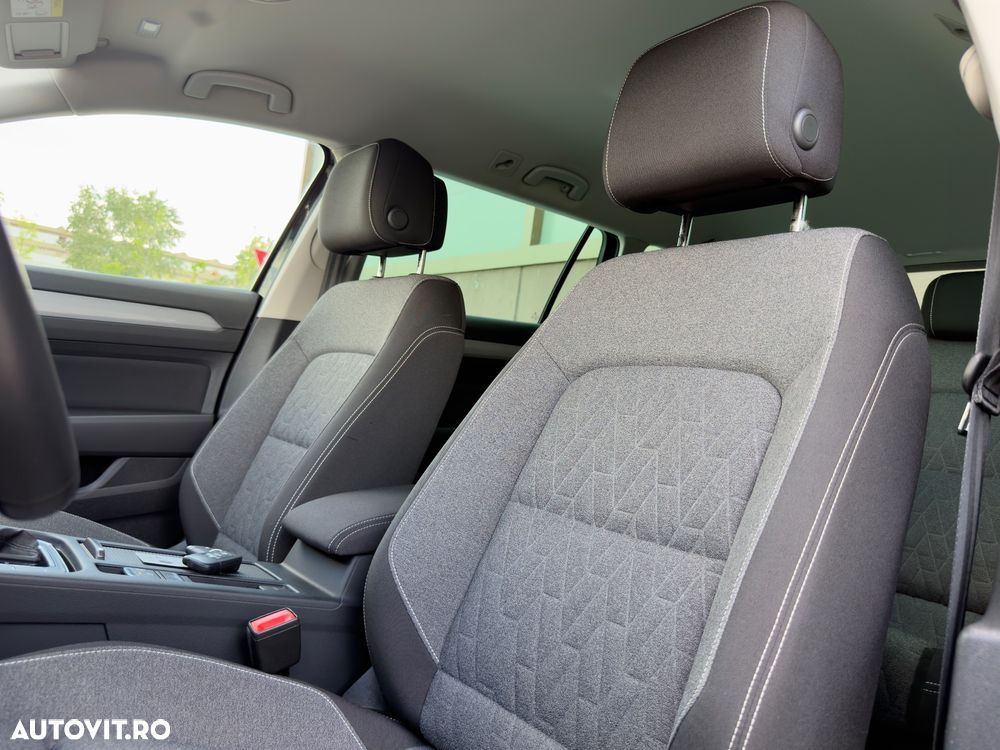 Volkswagen Passat 2.0 TDI SCR DSG Business - 27