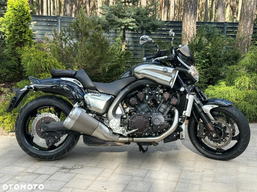 Yamaha V-MAX - 3