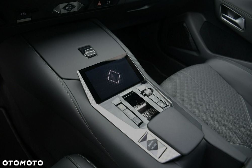 DS Automobiles DS 4 1.6 E-Tense Cross Trocadero - 27