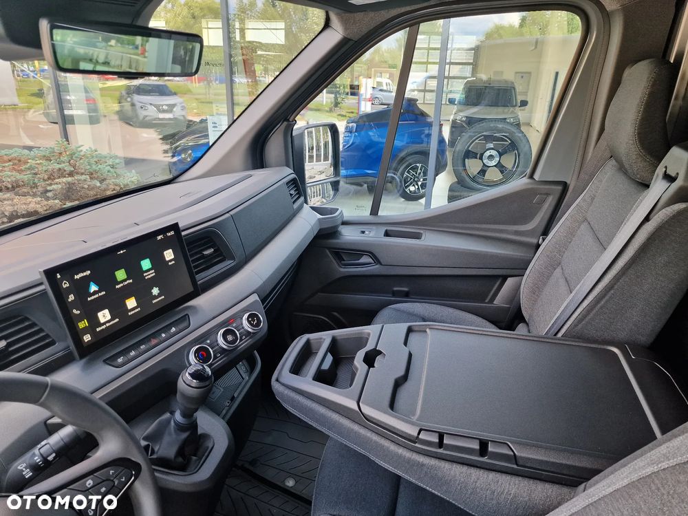 Nissan Interstar - 14