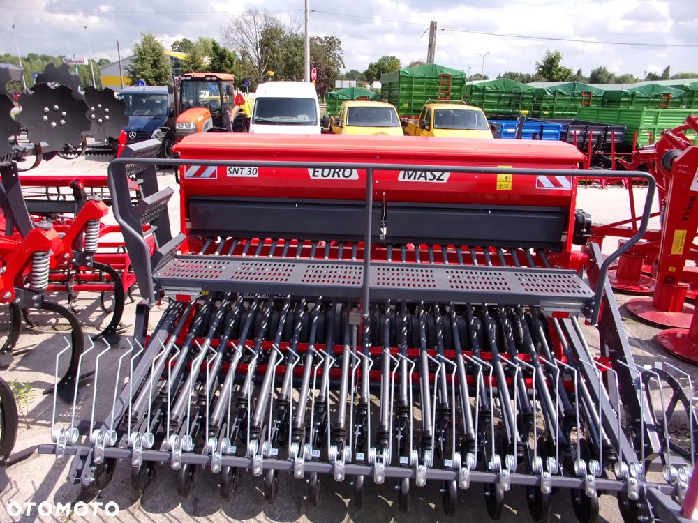 Meprozet Siewnik talerzowy, stopkowy-redlicowy, SR25/SRT25, SR27/SRT27, SR30/SRT30, S107, S107T, poplonów S119, nabudowany SNT30 agregat uprawowo siewny Euro-Masz, Akpil, Agro-Masz - 35