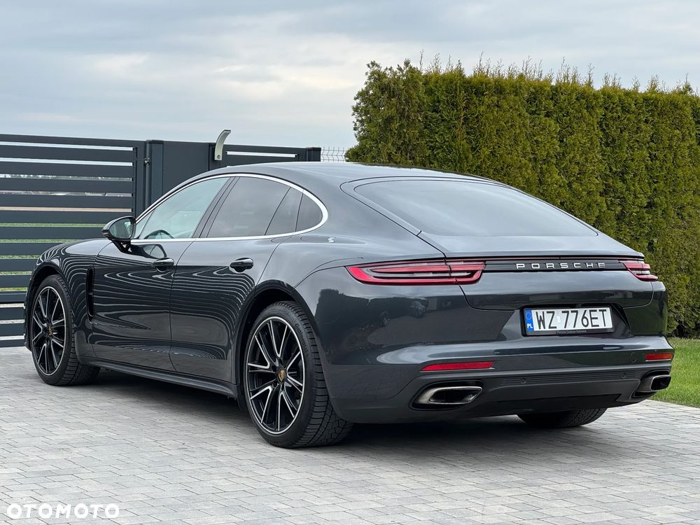 Porsche Panamera 4 - 29