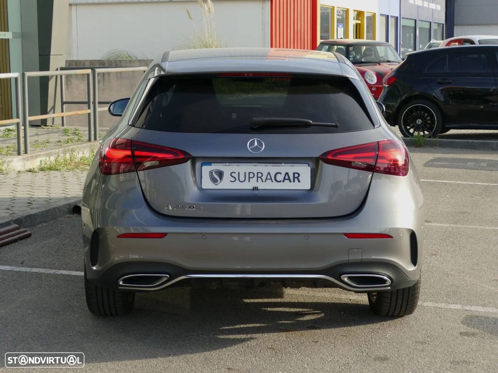 Mercedes-Benz A 250 e - 4