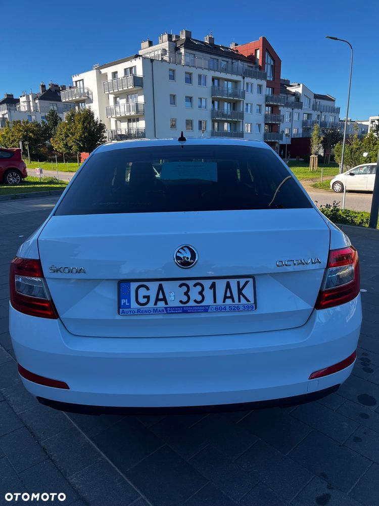 Skoda Octavia 2.0 TDI L&K DSG - 6