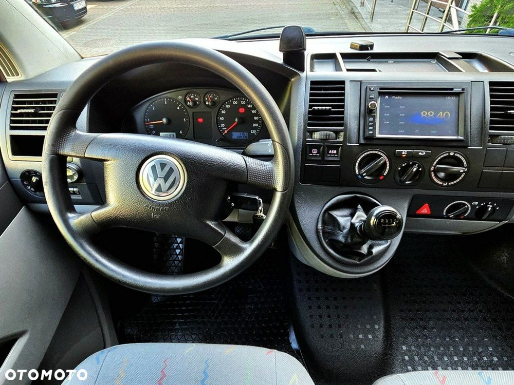 Volkswagen Transporter - 11