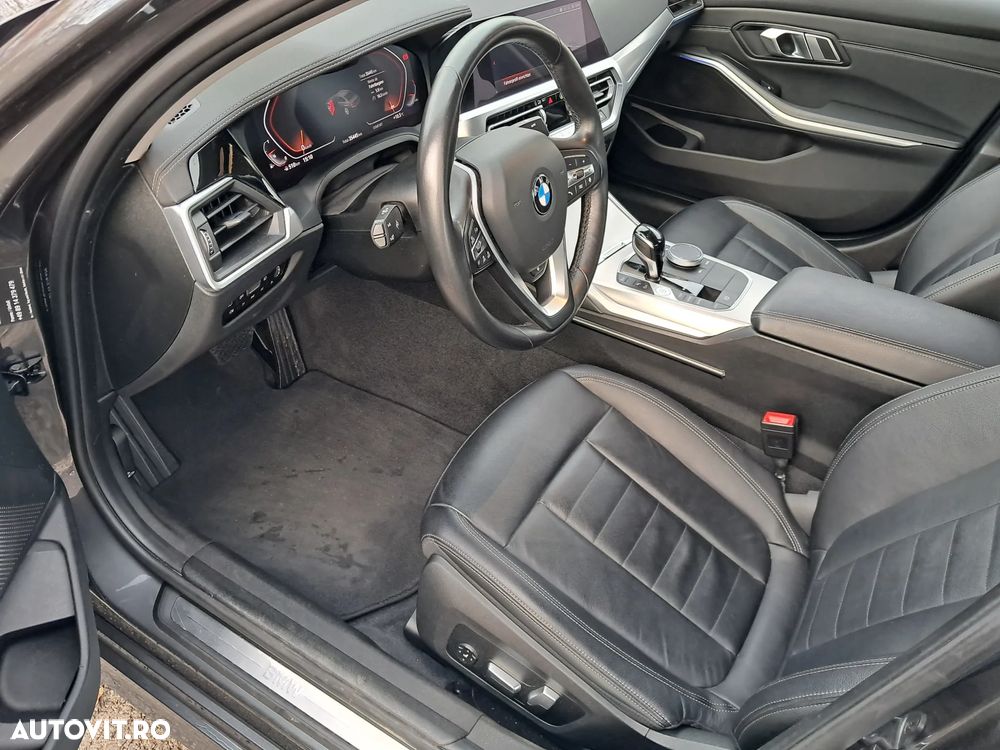 BMW Seria 3 330i AT Luxury Line - 11