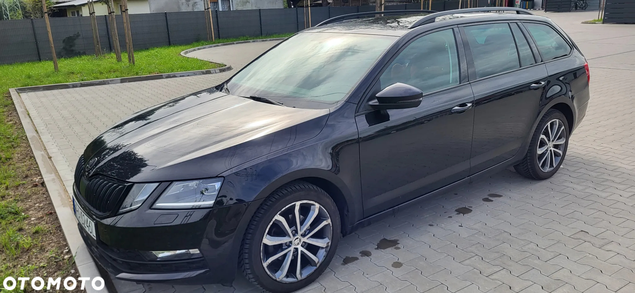 Skoda Octavia 1.6 TDI DSG Premium Edition - 17