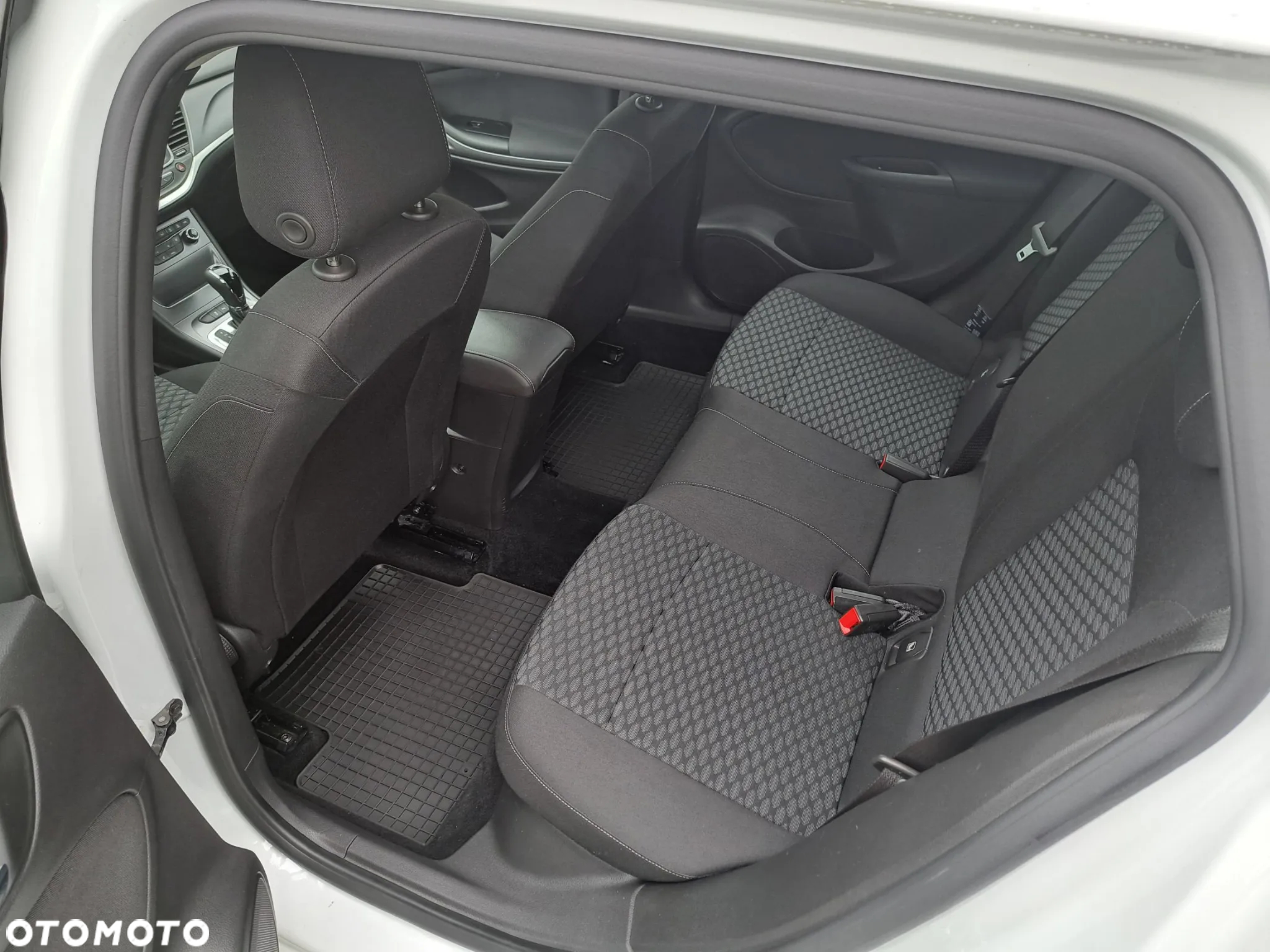 Opel Astra V 1.6 CDTI Dynamic - 7