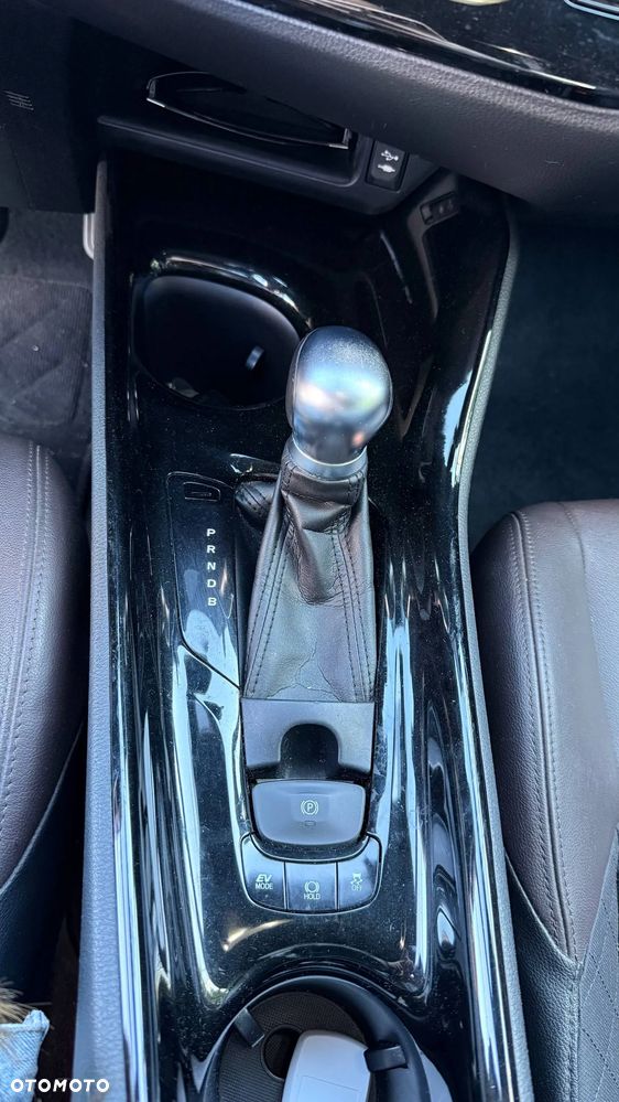 Toyota C-HR 1.8 Hybrid Premium - 24