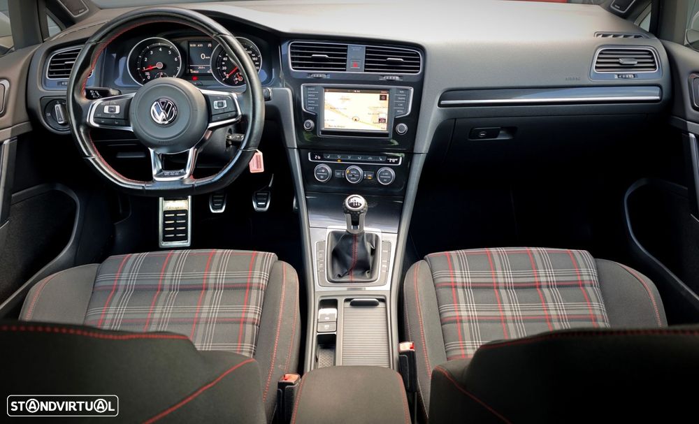 VW Golf 2.0 TSi GTi Performance - 10