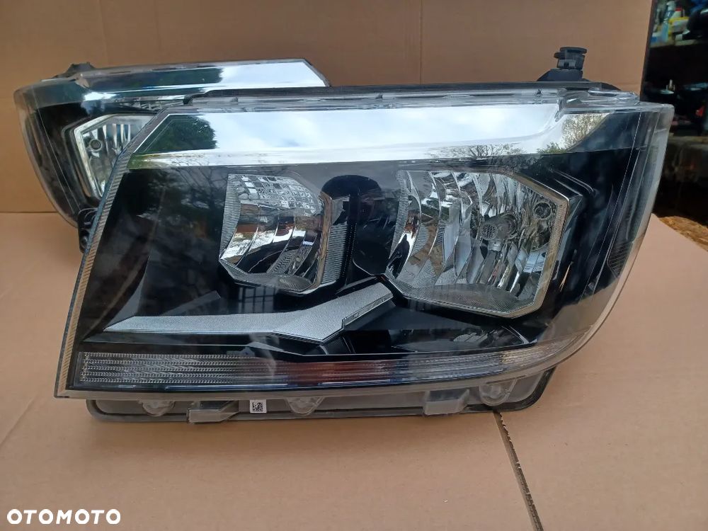 Lampa przednia lewa prawa VW Crafter Mann 7C1 - 2