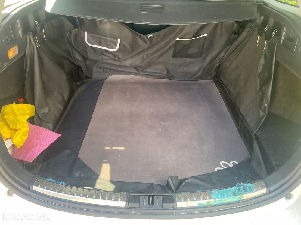 Toyota Auris Touring Sports 1.8 HSD Comfort +P.Techno+P.Sport - 47
