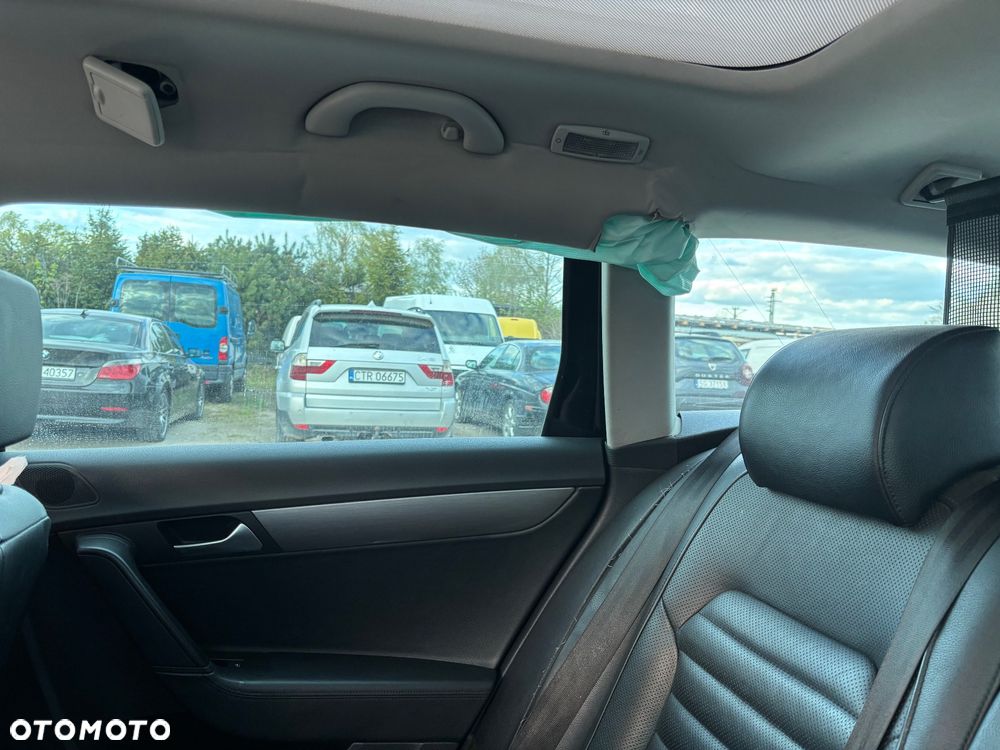 Volkswagen Passat 2.0 TDI DSG BlueMotion Technology Comfortline - 25