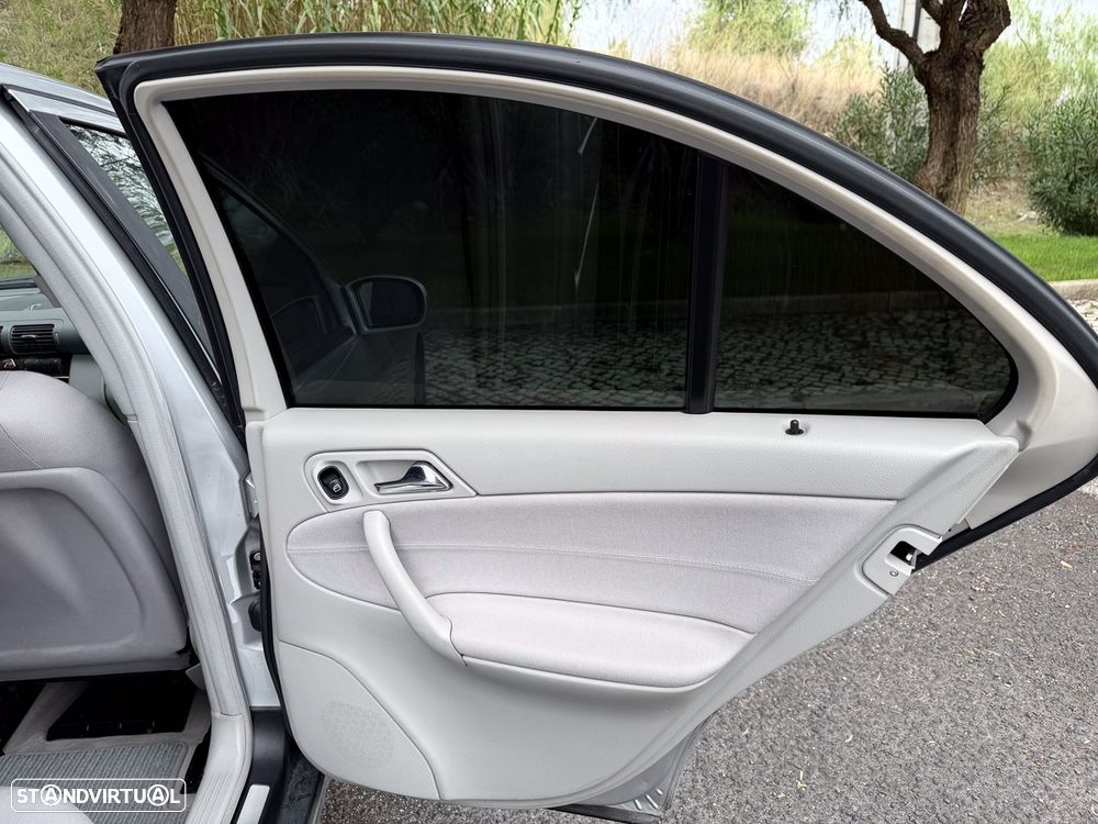 Mercedes-Benz C 200 CDI Auto Classic Sport Edition + - 36