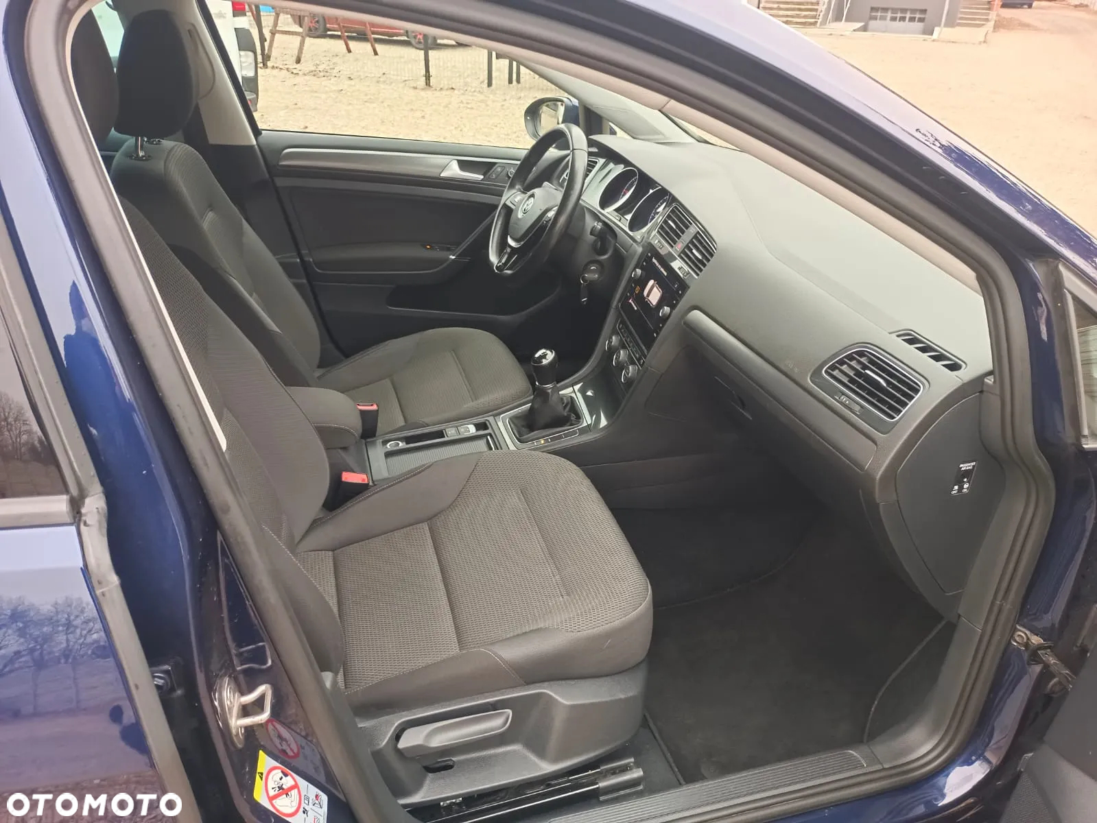 Volkswagen Golf - 17