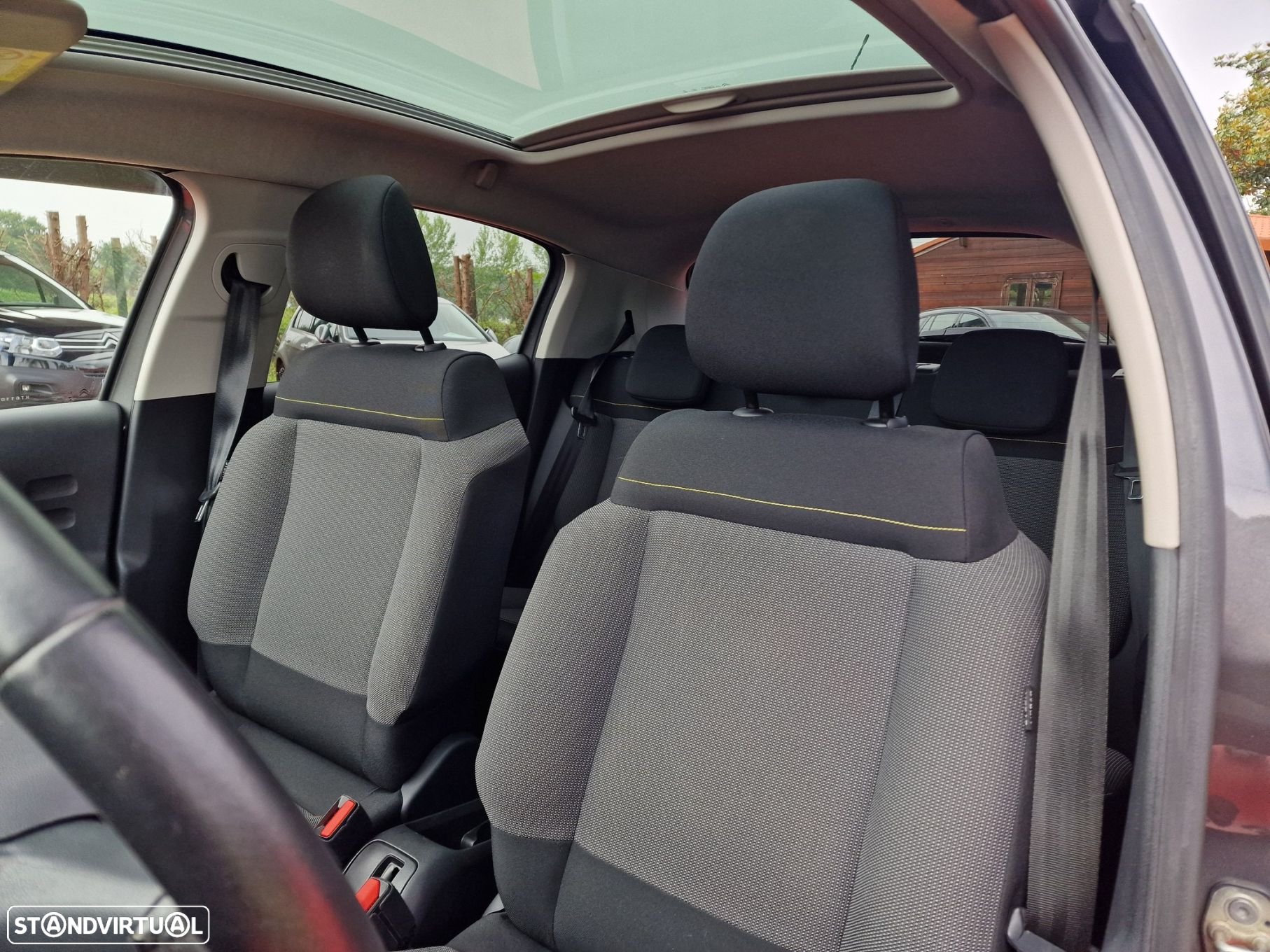 Citroën C3 1.2 PureTech Shine EAT6 - 9