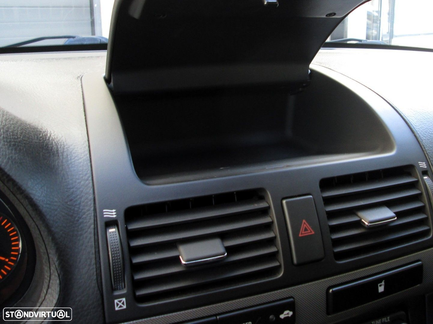 Toyota Avensis SW 2.0 D-4D Sol+GPS - 34