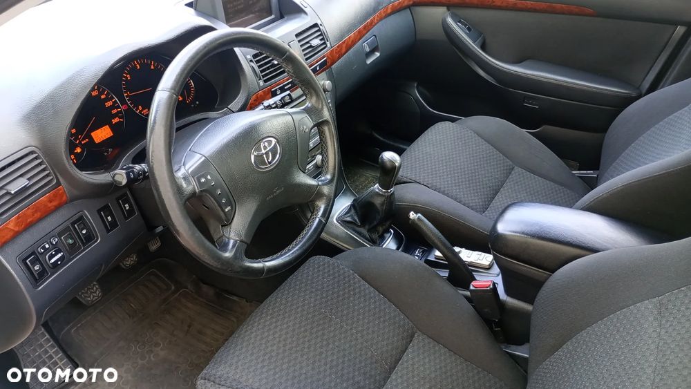 Toyota Avensis 2.0 D-4D Prestige - 8
