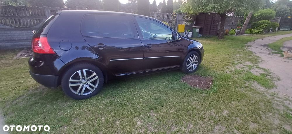 Volkswagen Golf 1.9 TDI DPF Comfortline - 4
