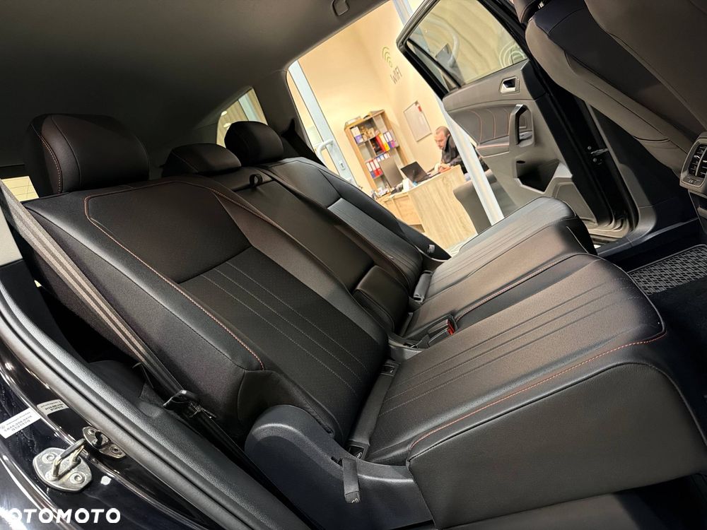 Volkswagen Tiguan - 32