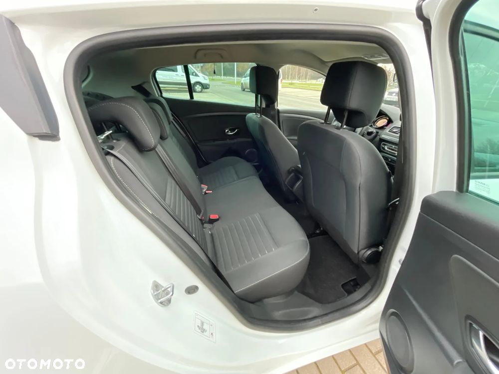 Renault Megane 1.6 16V 110 LIMITED - 12