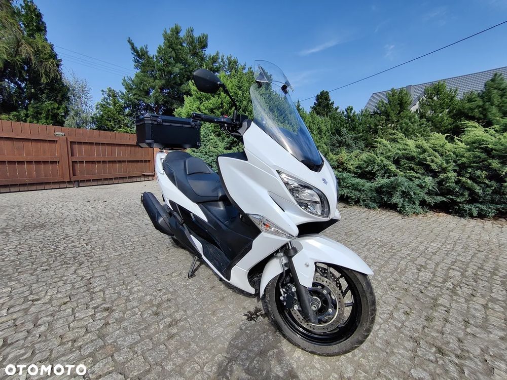 Suzuki Burgman - 8