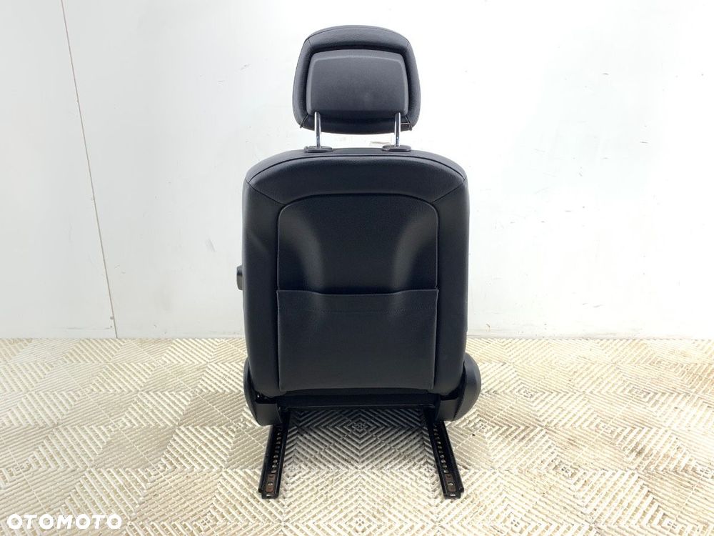 FOTEL PRAWY PRZÓD  MERCEDES-BENZ KLASA GLK (X204) 2008 - 2015 220 CDI 4-matic (204.984, 204.997) - 7