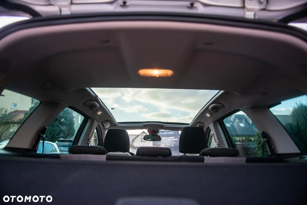 Peugeot 308 1.6 HDi Premium - 14