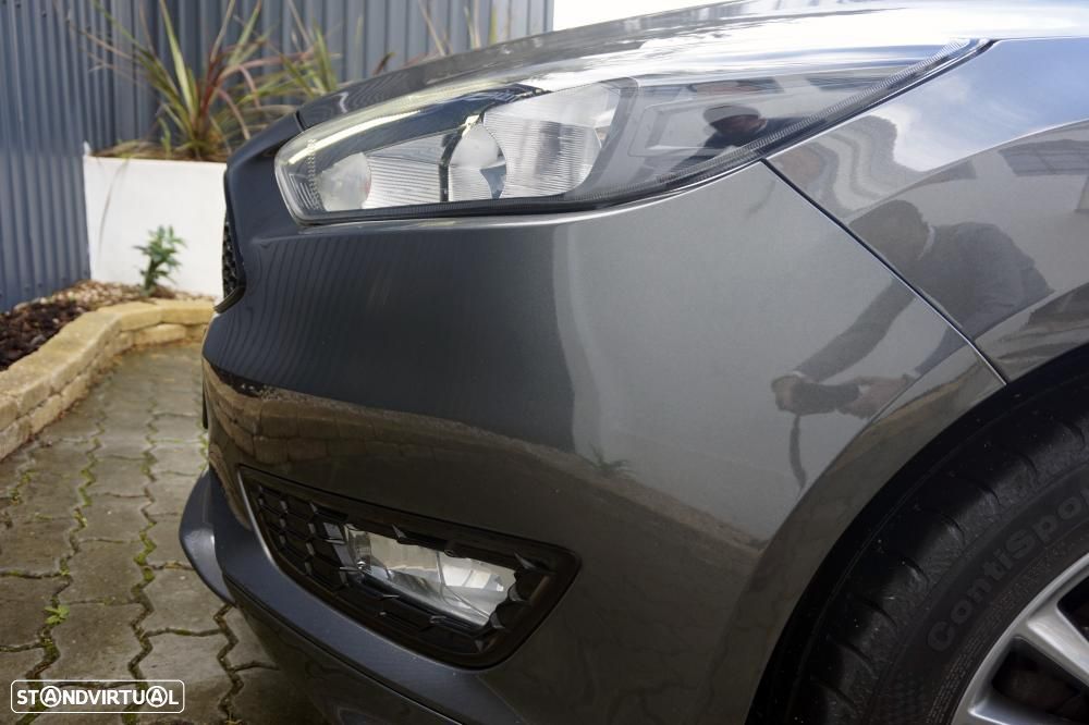 Ford Focus SW 1.0 EcoBoost S&S ST-LINE - 24