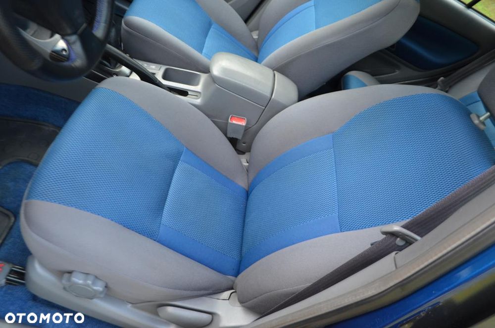 Toyota RAV4 2.0 D-4D 4x4 - 25