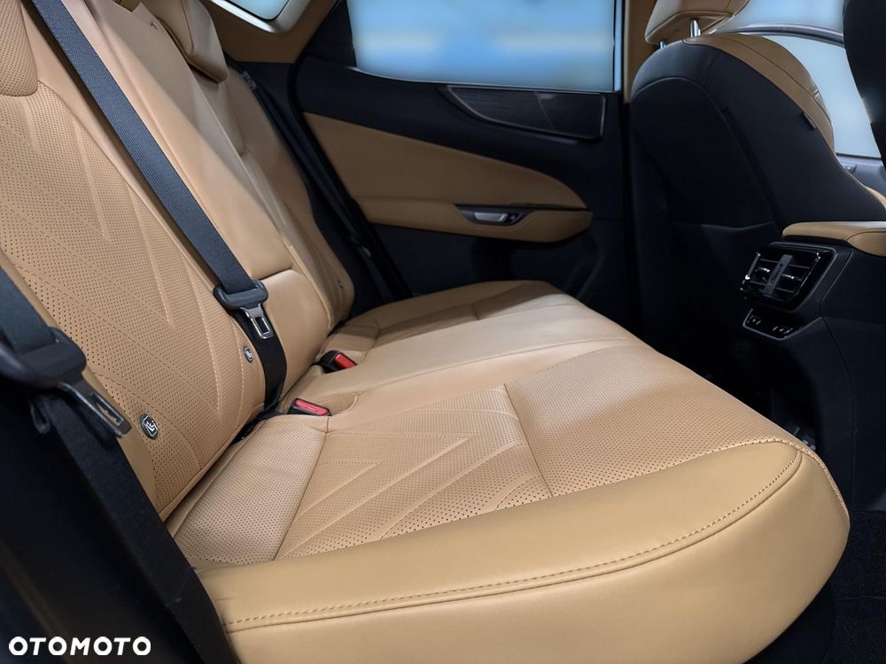 Lexus NX 350h Omotenashi AWD - 16