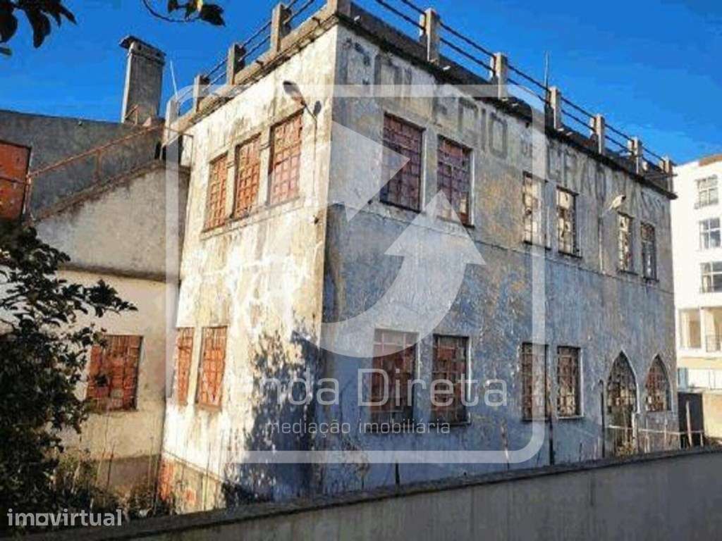 Prédio para Reabilitação - Centro de Nelas - IMÓVEL DA BANCA. - Grande imagem: 5/14