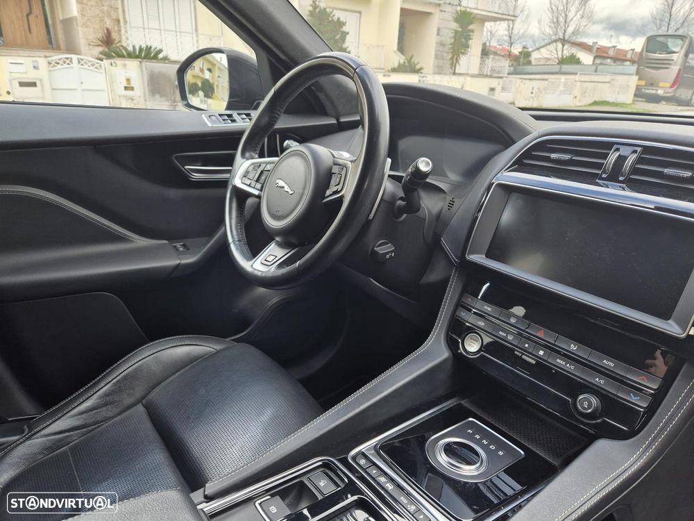 Jaguar F-Pace 2.0 i4D R-Sport Aut. - 8