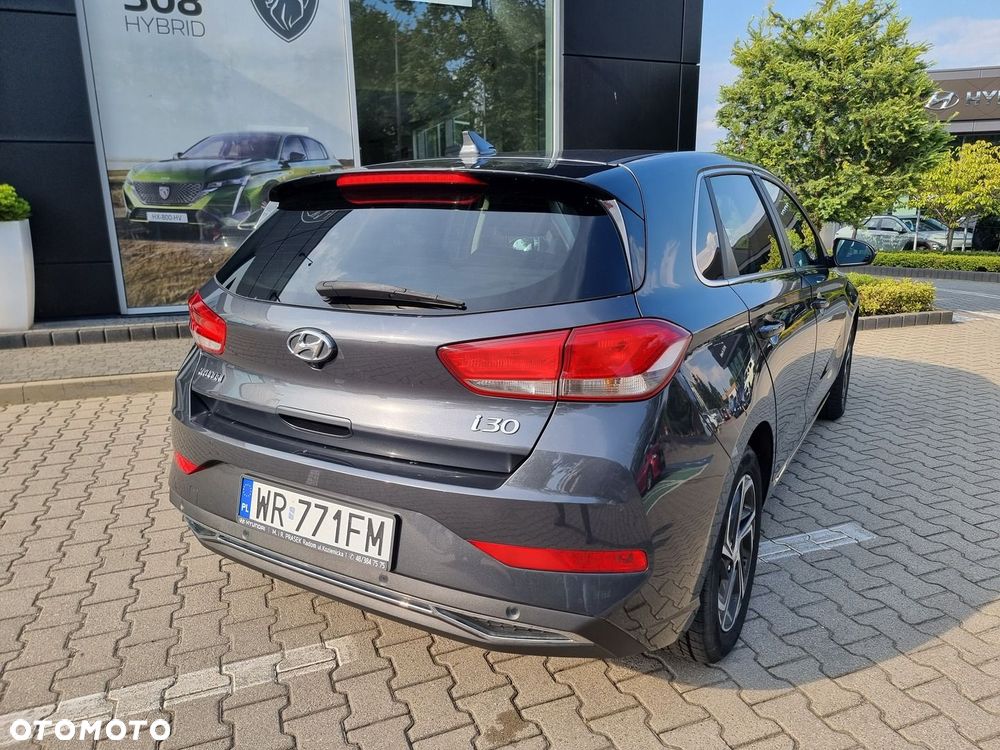 Hyundai i30 1.5 DPI Smart - 13