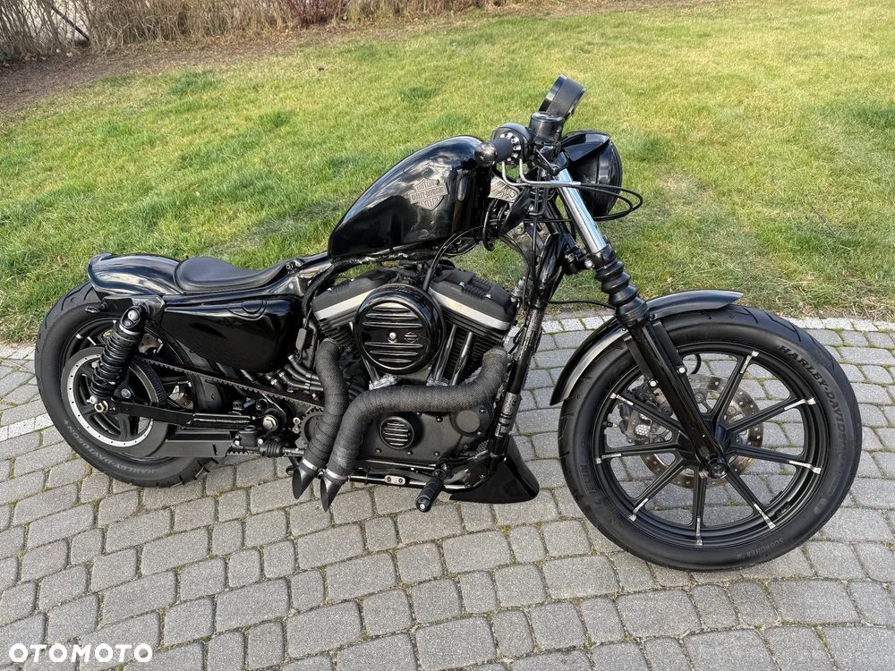 Harley-Davidson Sportster Iron 883 - 23