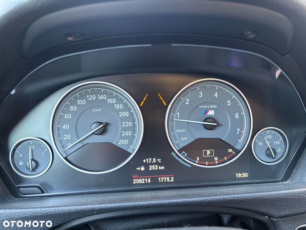 BMW Seria 3 330i xDrive Sport Line - 21