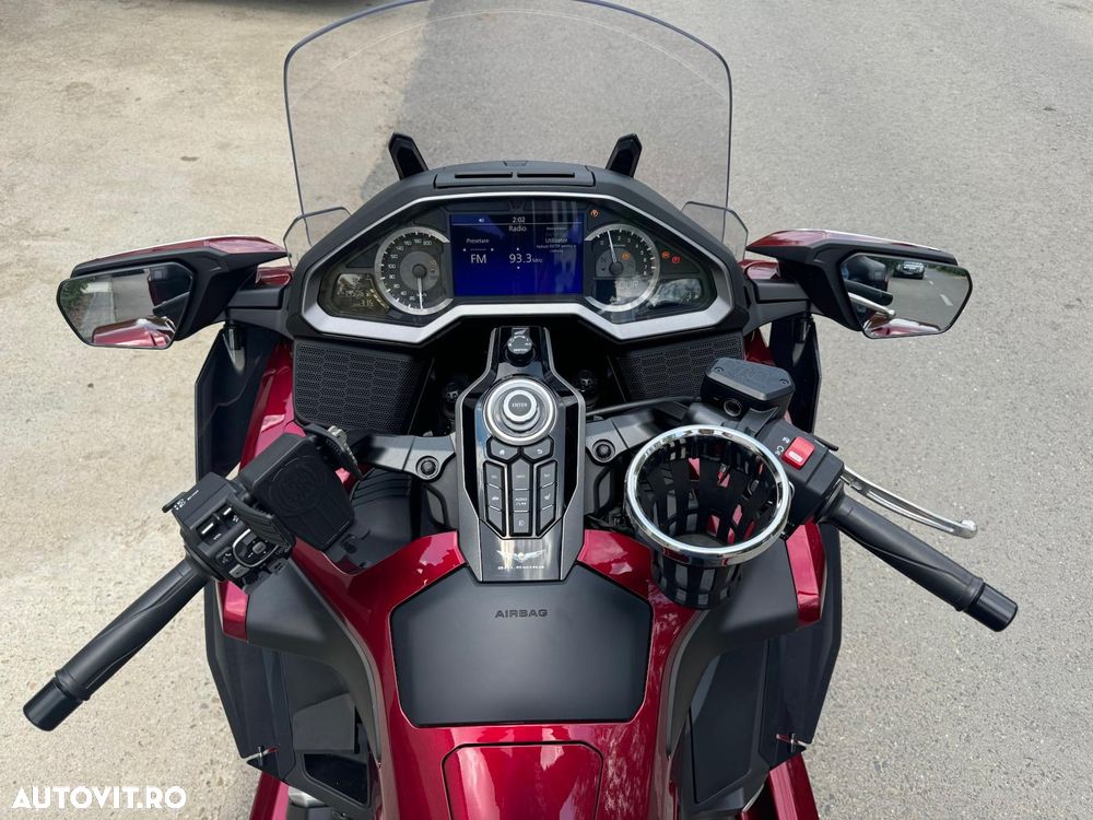 Honda GL 1800 Gold Wing - 12