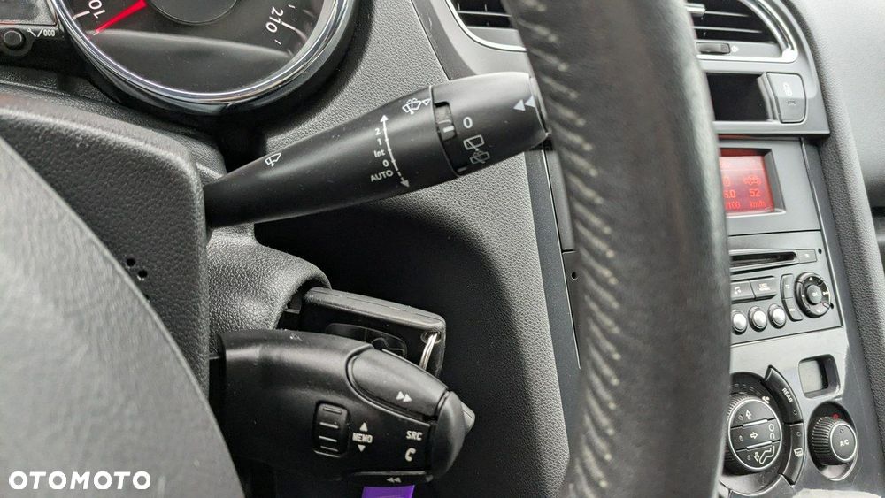 Peugeot 5008 - 28