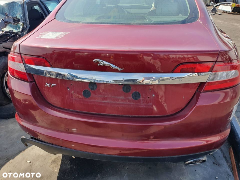 KLAPA JAGUAR XF CHB X250 - 2