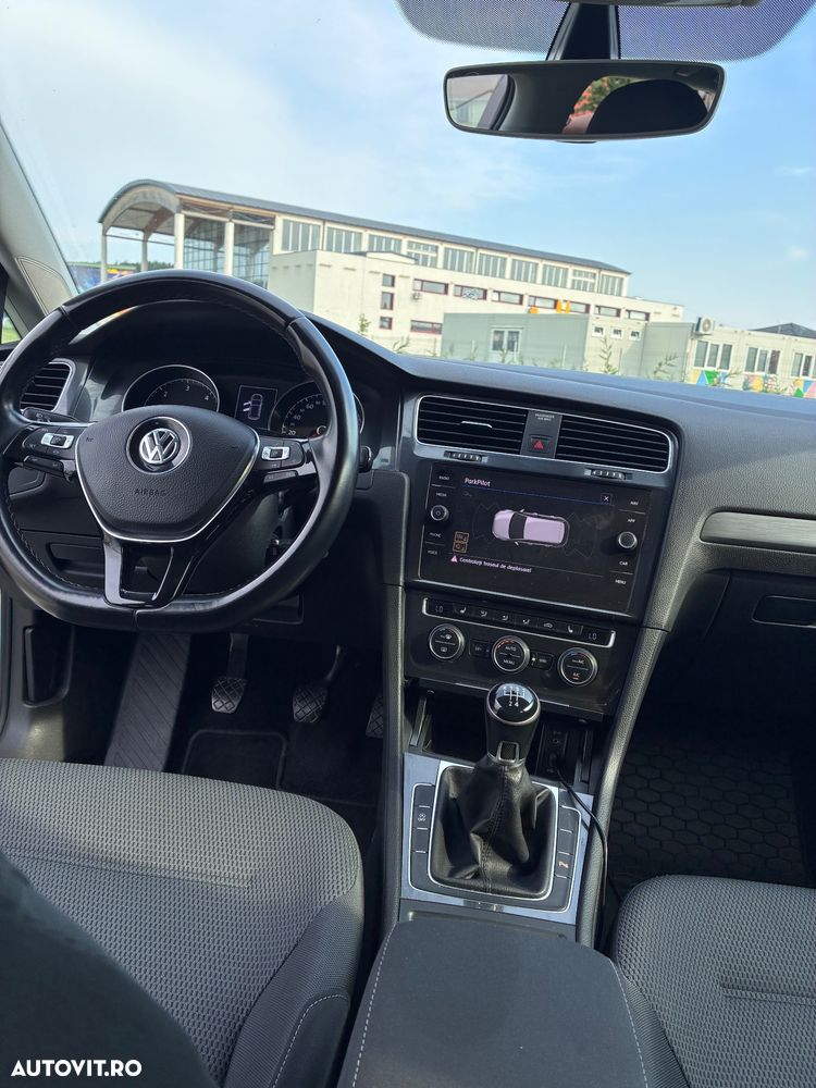 Volkswagen Golf 1.6 TDI Comfortline - 8