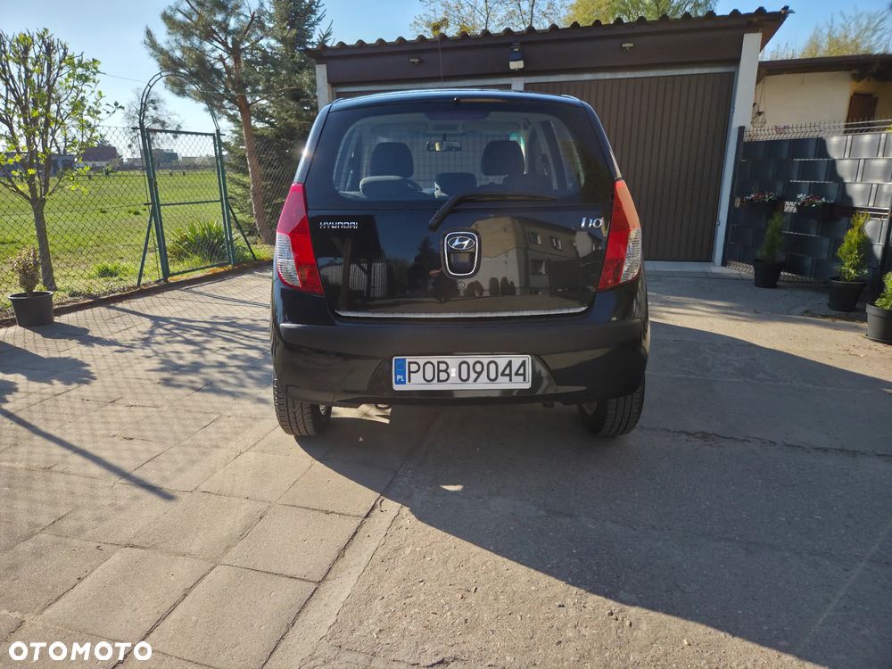Hyundai i10 1.1 - 8
